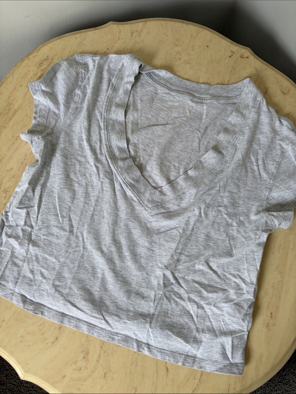 aerie Light Gray V-Neck Short Sleeve Tee